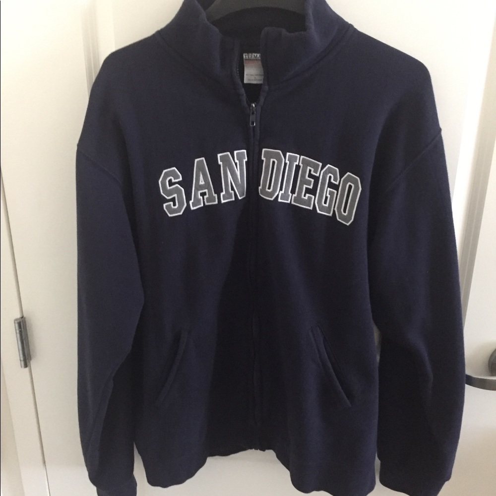 Zippered sweatshirt